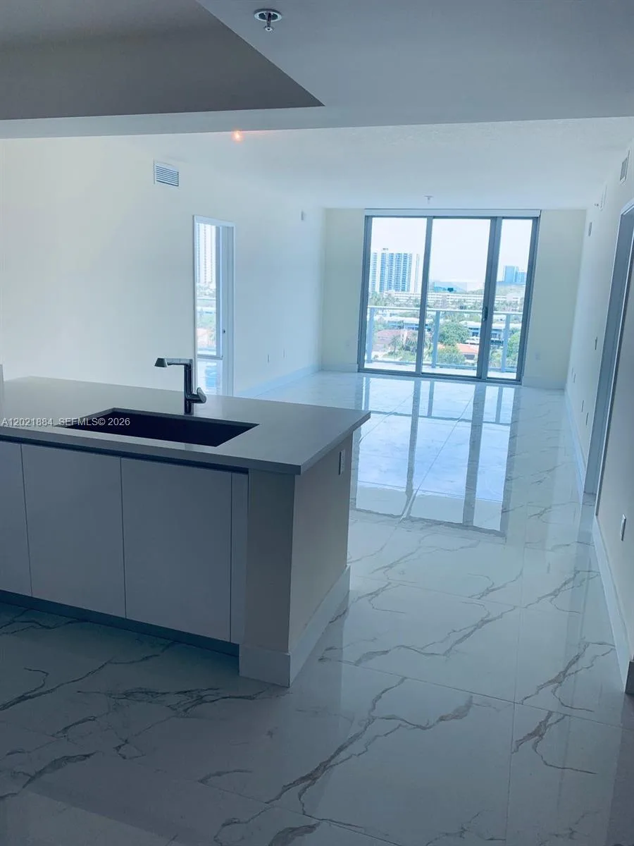 330 Sunny Isles Blvd # 5-1006, Sunny Isles Beach, FL 33160 photo 2