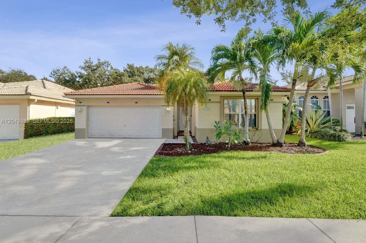 14003 N Cypress Cove Cir, Davie, FL 33325