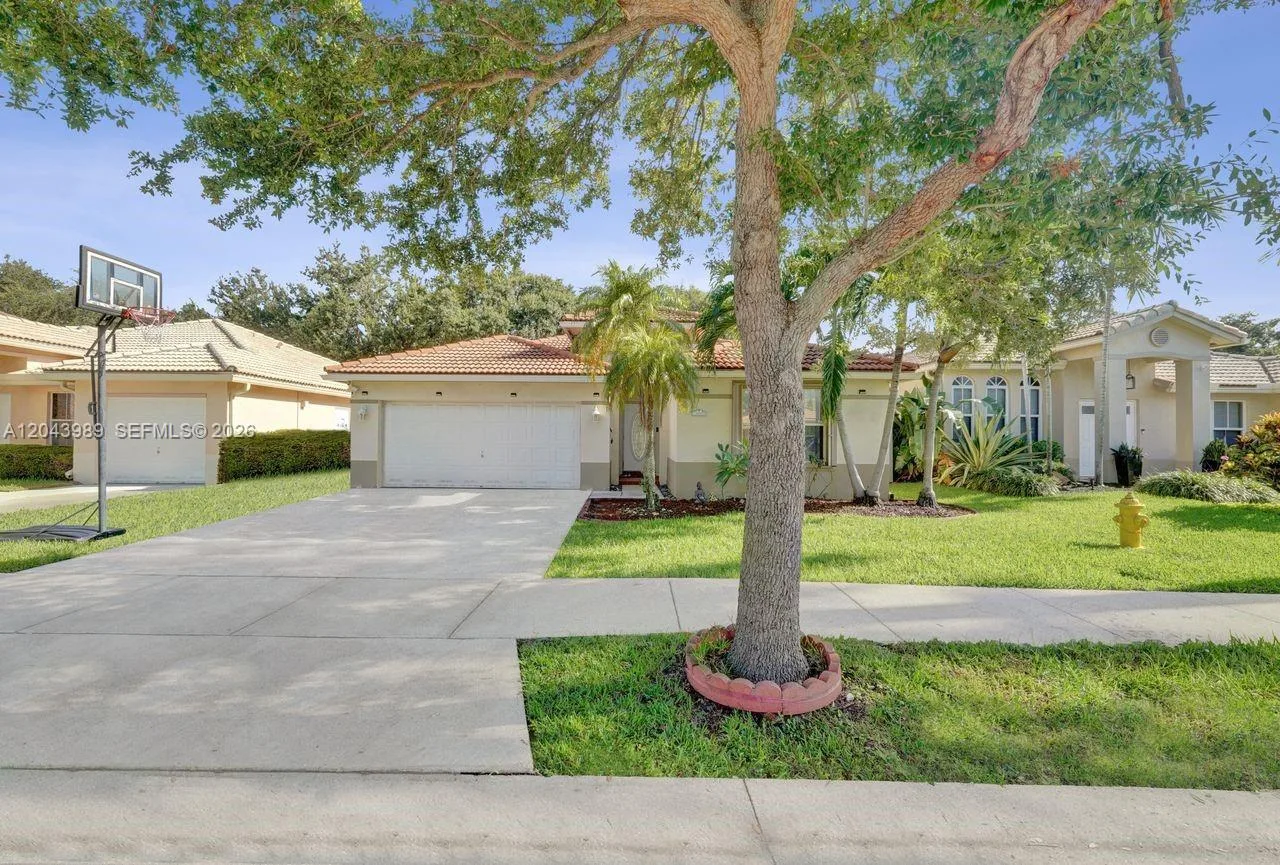 14003 N Cypress Cove Cir, Davie, FL 33325 photo 2