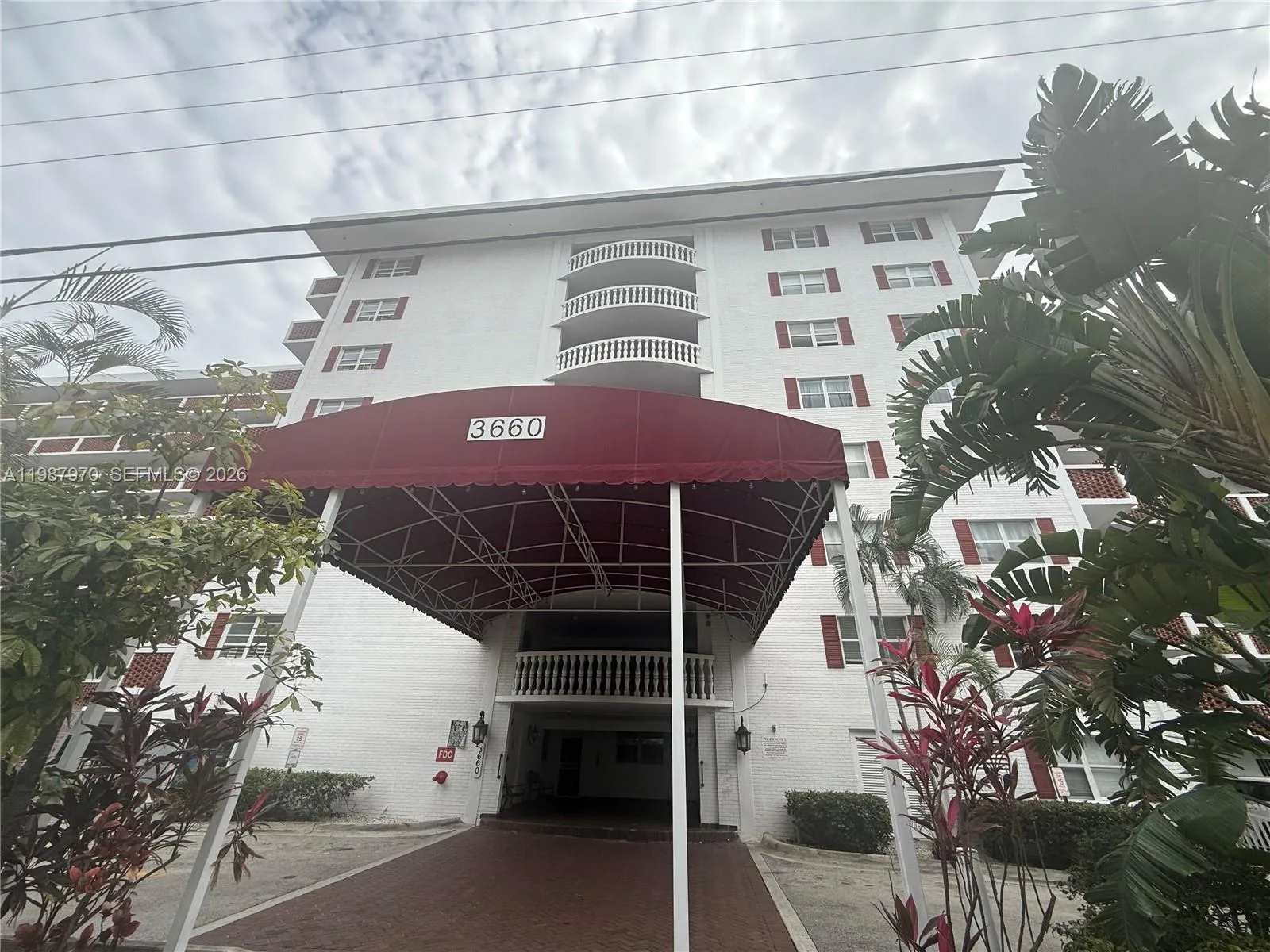 3660 NE 166th St # 415, North Miami Beach, FL 33160