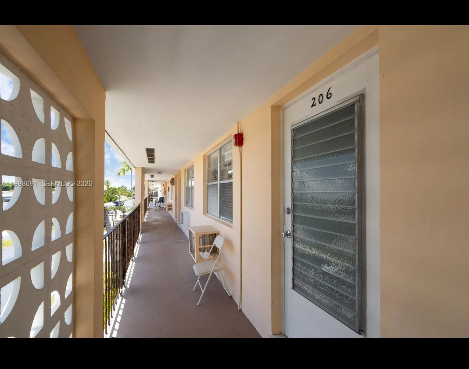 2111 NE 56th St # 206, Fort Lauderdale, FL 33308 photo 2