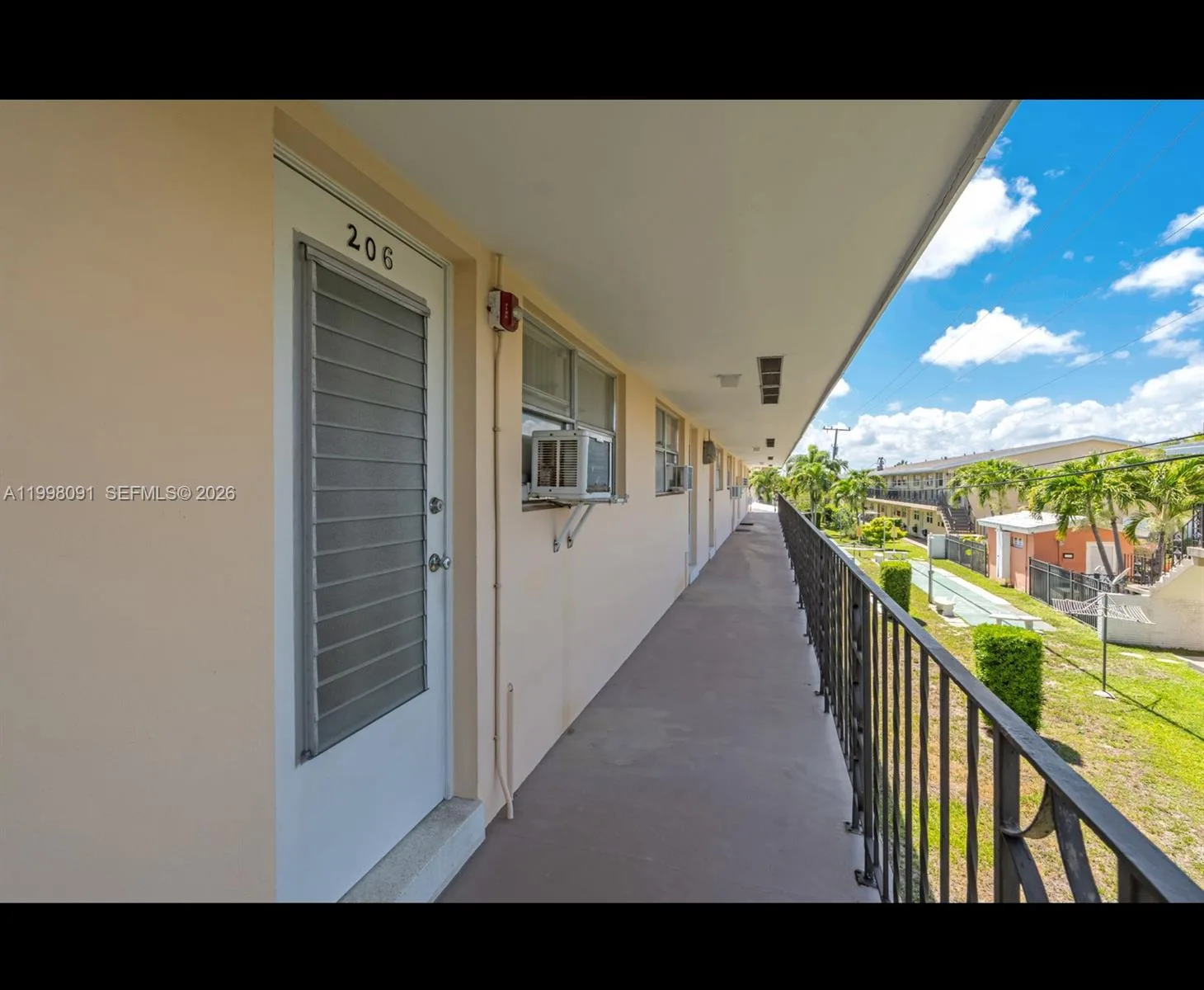 2111 NE 56th St # 206, Fort Lauderdale, FL 33308 photo 3