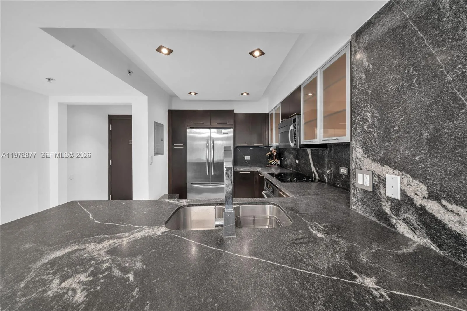 31 SE 5th St # 407, Miami, FL 33131 photo 6