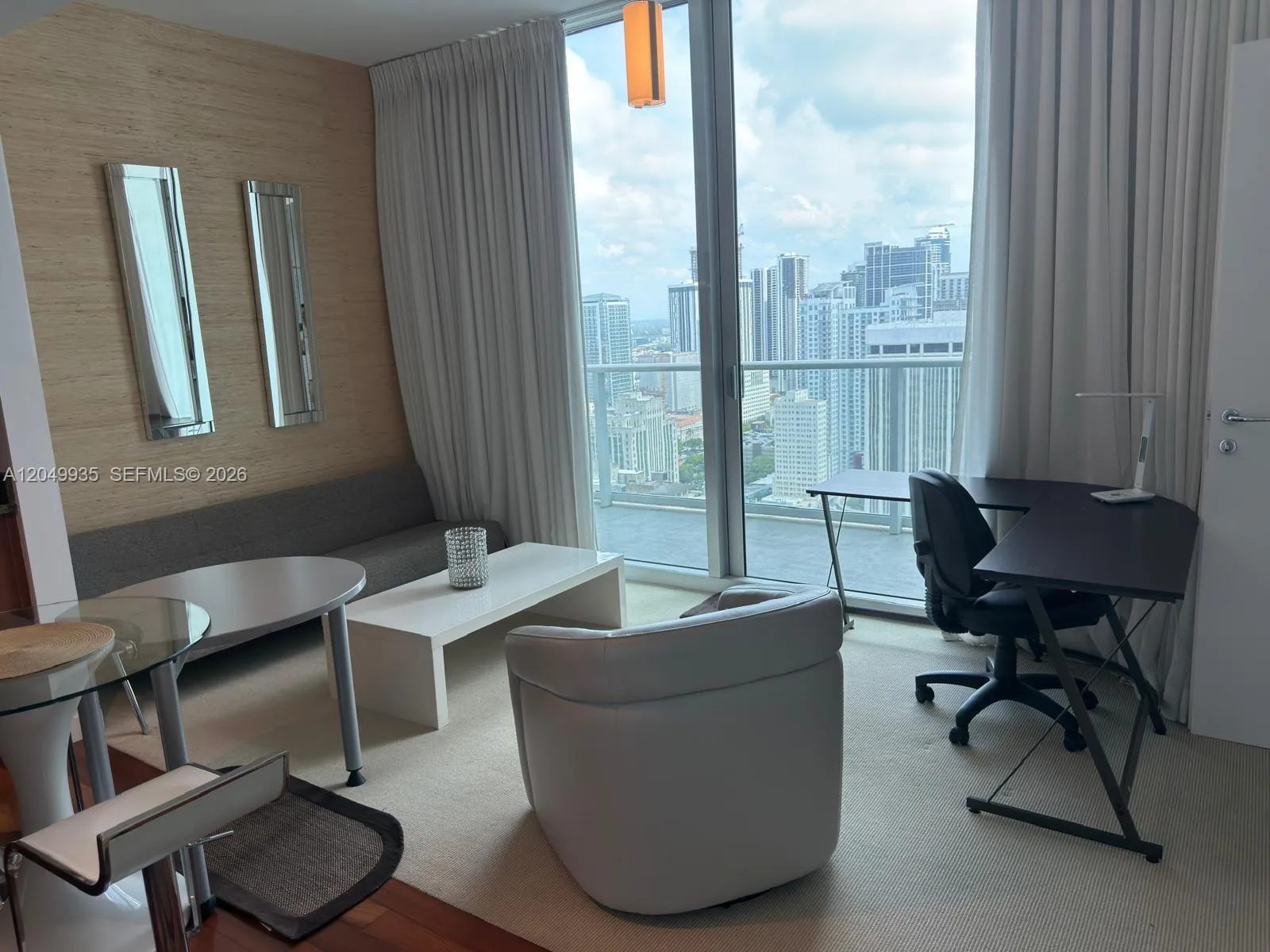 300 S Biscayne Blvd # T-3703, Miami, FL 33131