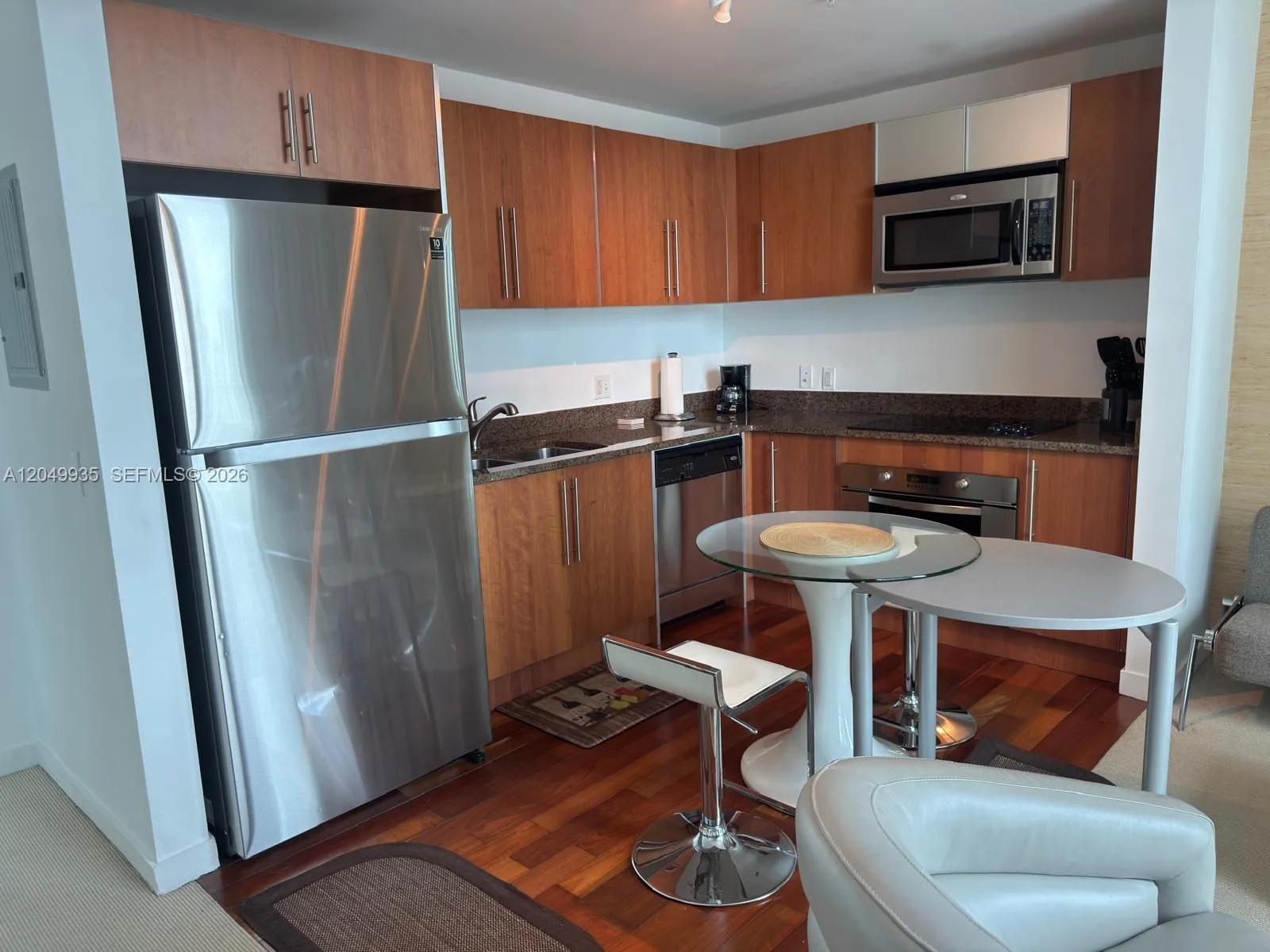 300 S Biscayne Blvd # T-3703, Miami, FL 33131 photo 3