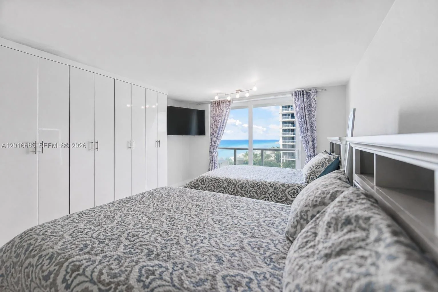 19201 Collins Ave # 609, Sunny Isles Beach, FL 33160 photo 10
