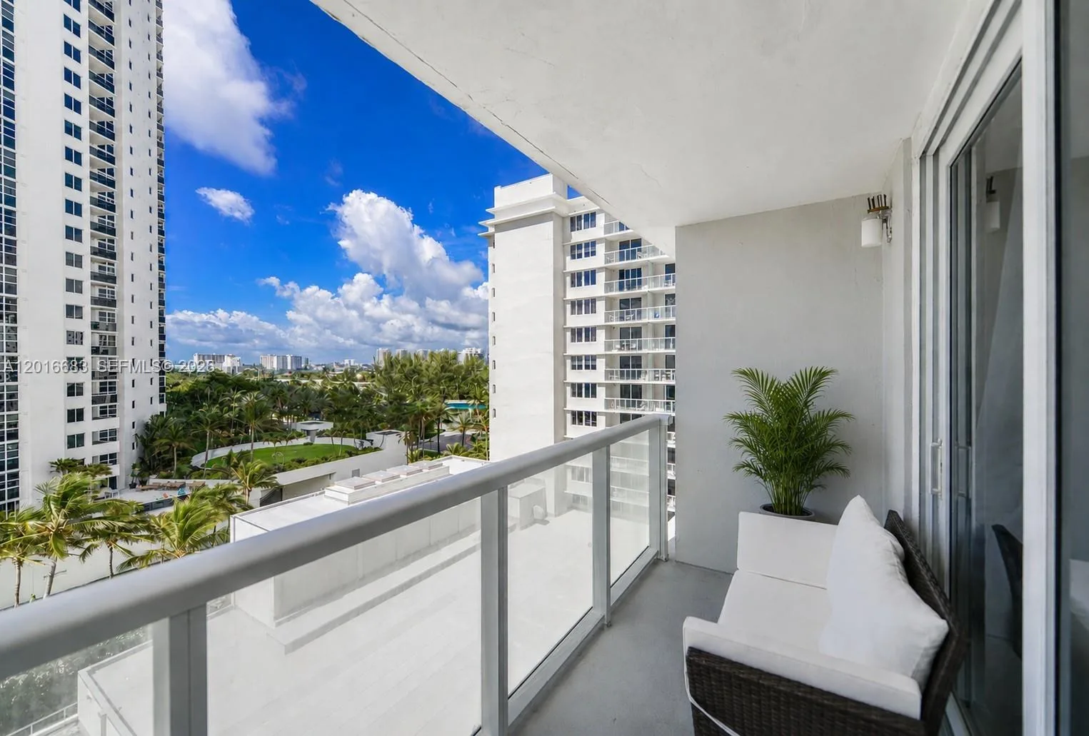 19201 Collins Ave # 609, Sunny Isles Beach, FL 33160 photo 13