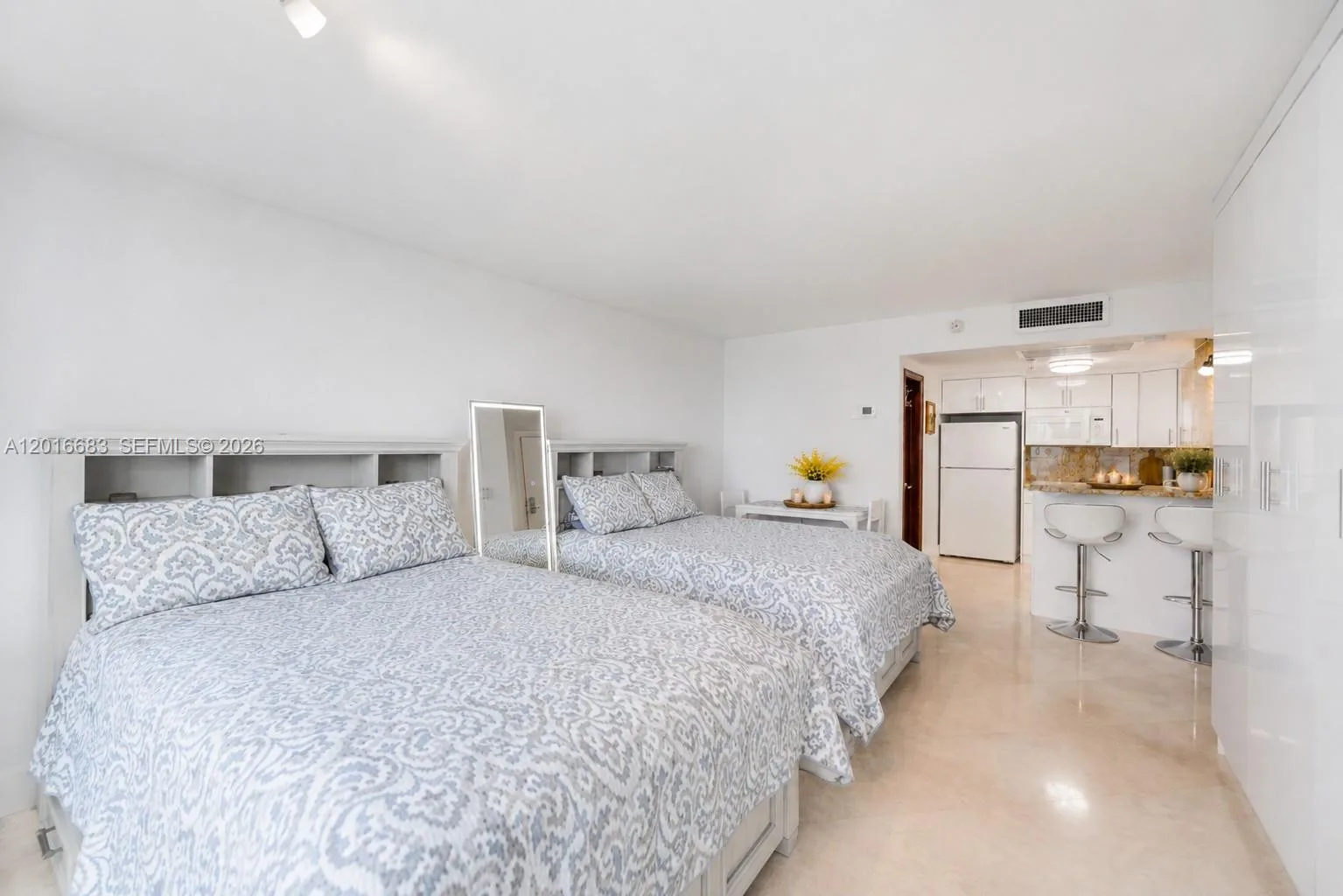 19201 Collins Ave # 609, Sunny Isles Beach, FL 33160 photo 8