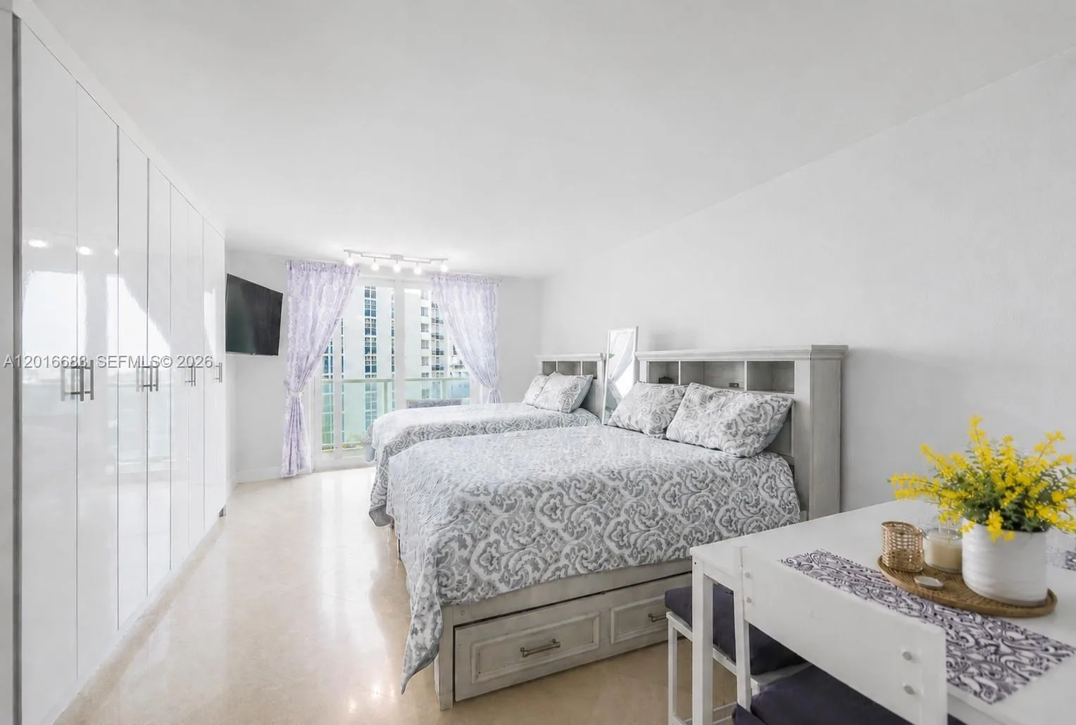 19201 Collins Ave # 609, Sunny Isles Beach, FL 33160 photo 9