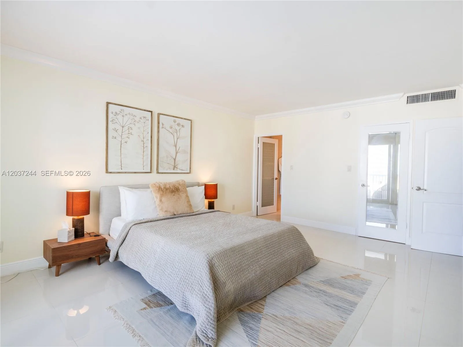 5401 Collins Ave # 1013, Miami Beach, FL 33140 photo 12