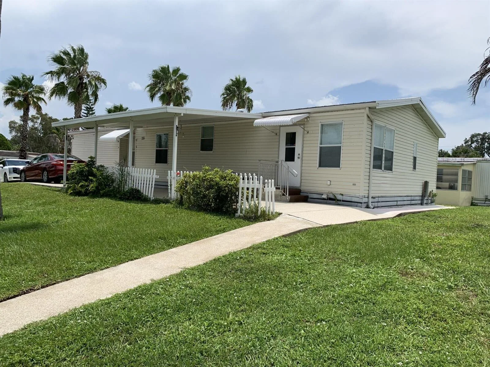 28 SE Flamenco Way, Port St. Lucie, FL 34952