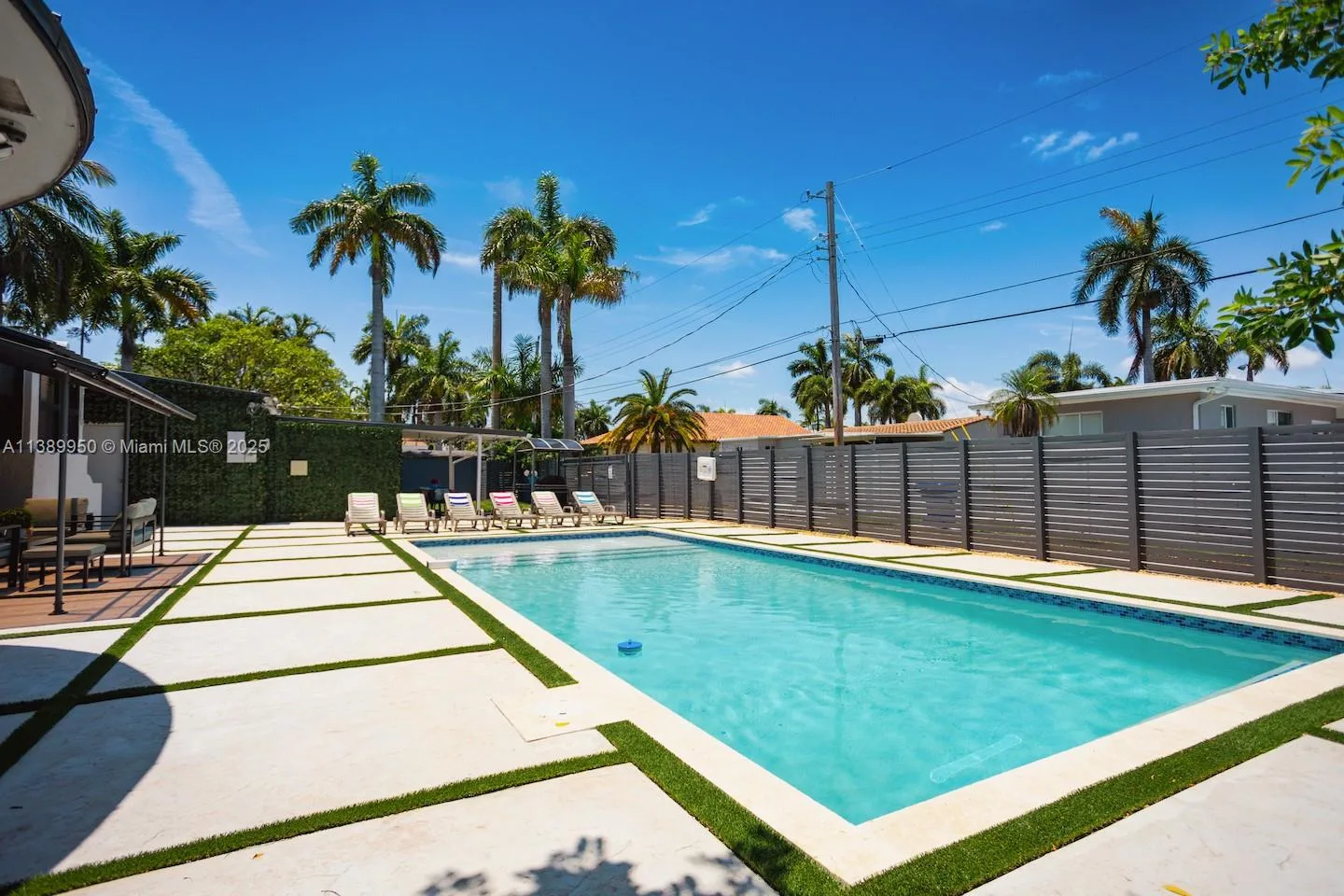 801 Harrison St, Hollywood, FL 33019 photo 2