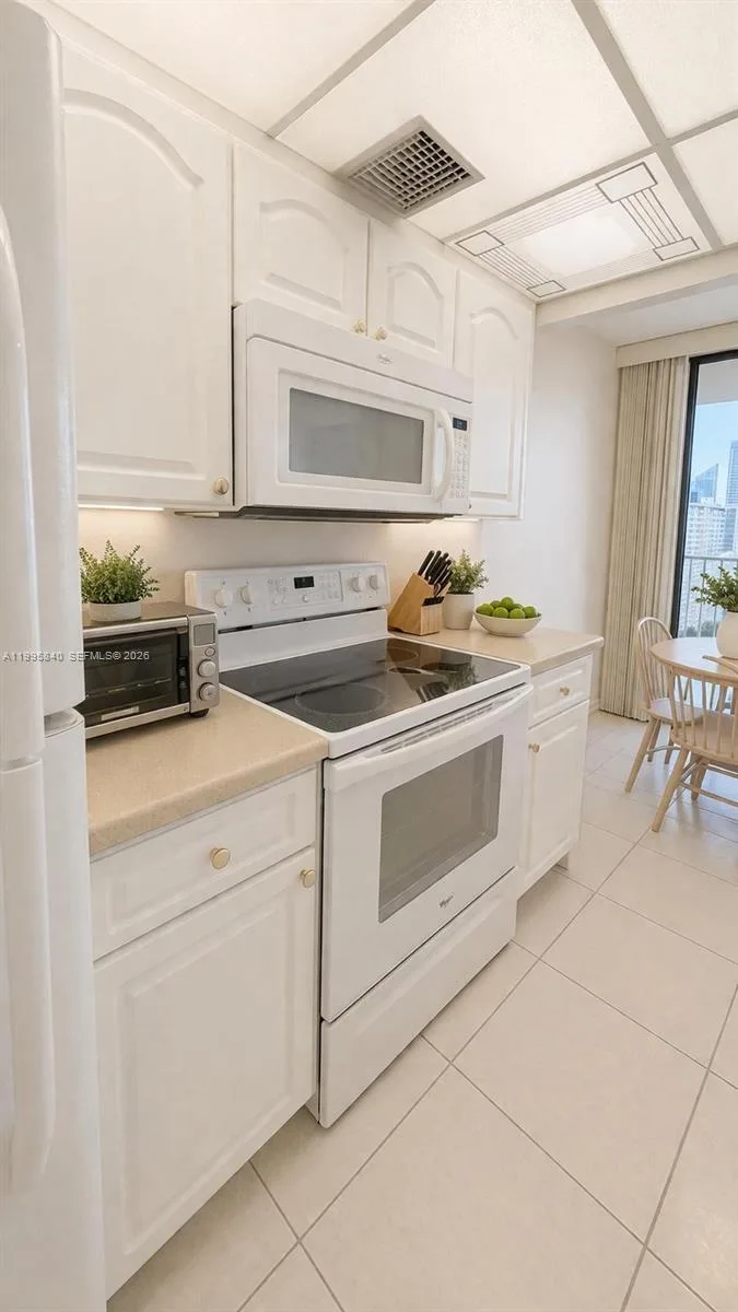 290 174th St # 2211, Sunny Isles Beach, FL 33160 photo 9