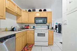 504 Gardens Drive # 203, Pompano Beach, FL 33069
