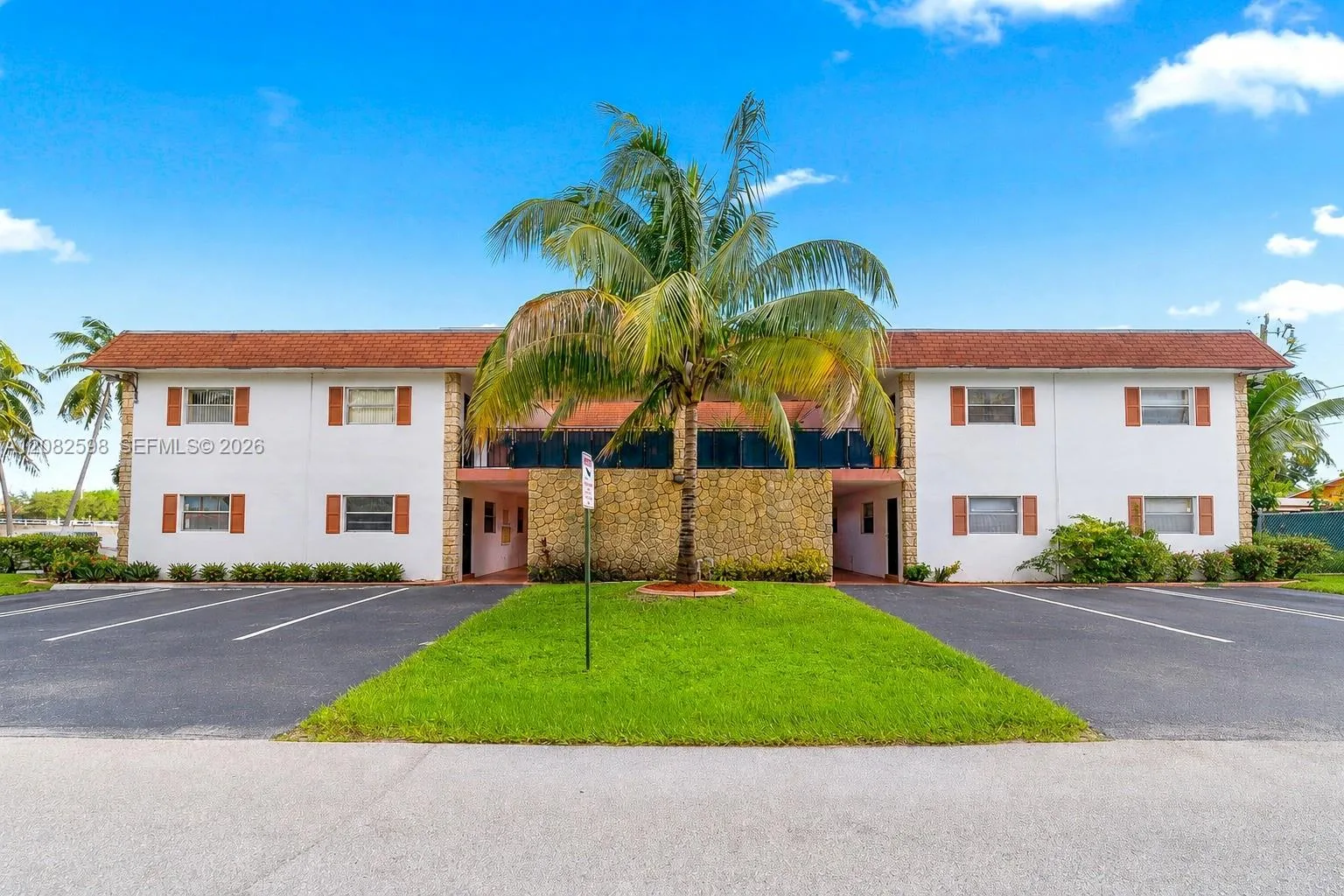 238 SW 1st St # F-1, Pompano Beach, FL 33060