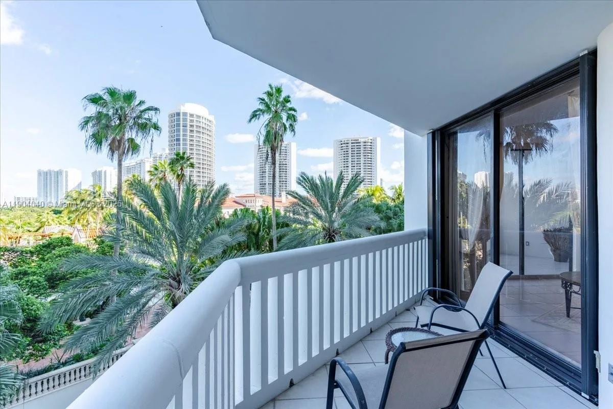 2000 Island Blvd # 609, Aventura, FL 33160 photo 12
