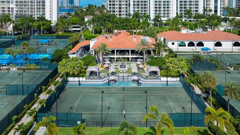 2000 Island Blvd # 609, Aventura, FL 33160 photo 2