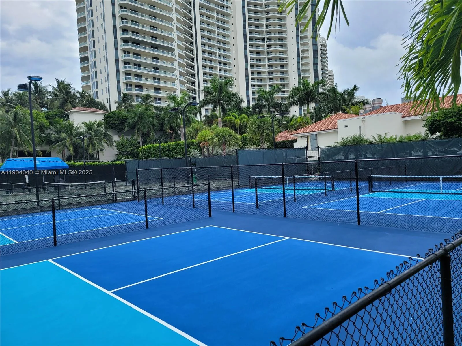 2000 Island Blvd # 609, Aventura, FL 33160 photo 3