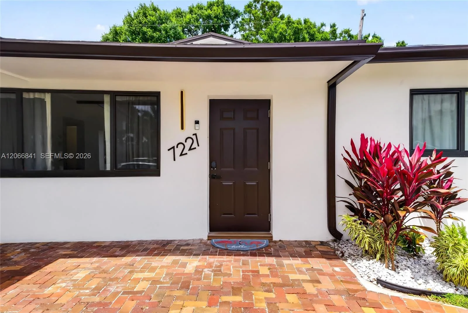 7221 Freedom St, Hollywood, FL 33024 photo 3