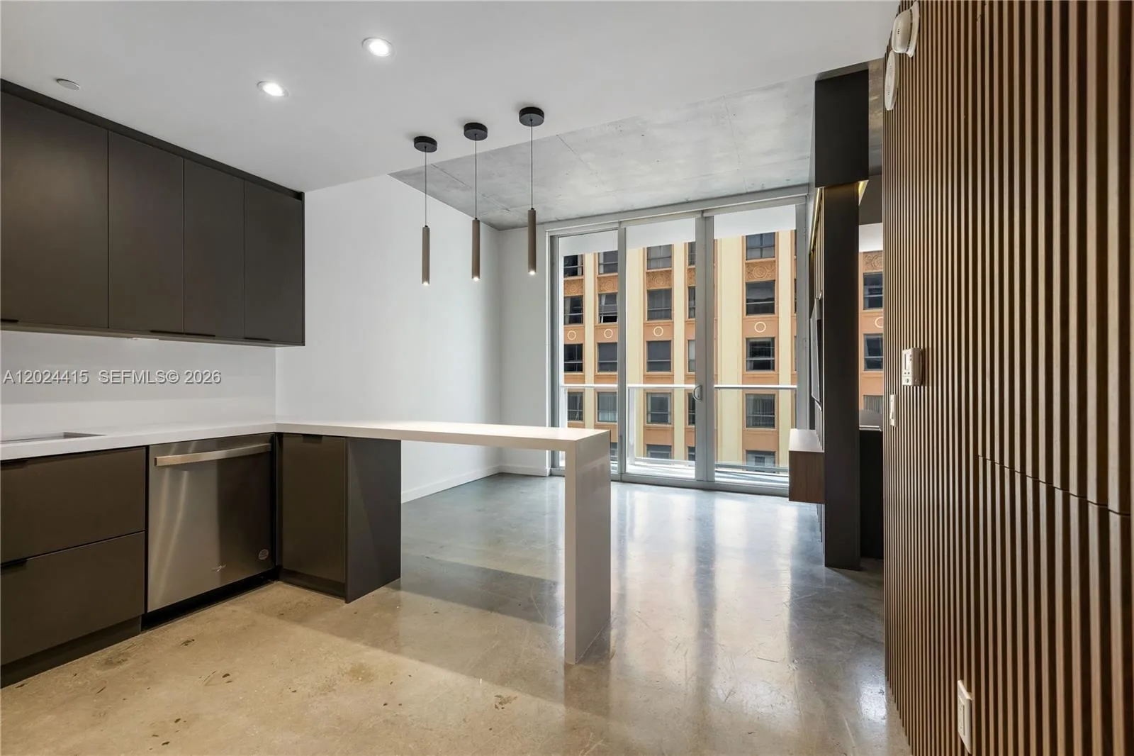 151 SE 1st St # 905, Miami, FL 33131 photo 7
