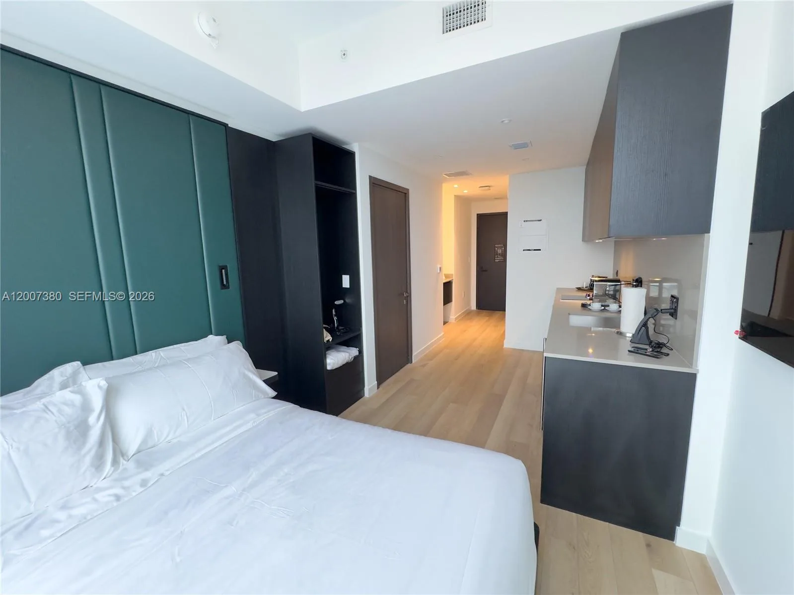 20 NE 11th St # 3012A, Miami, FL 33132 photo 10