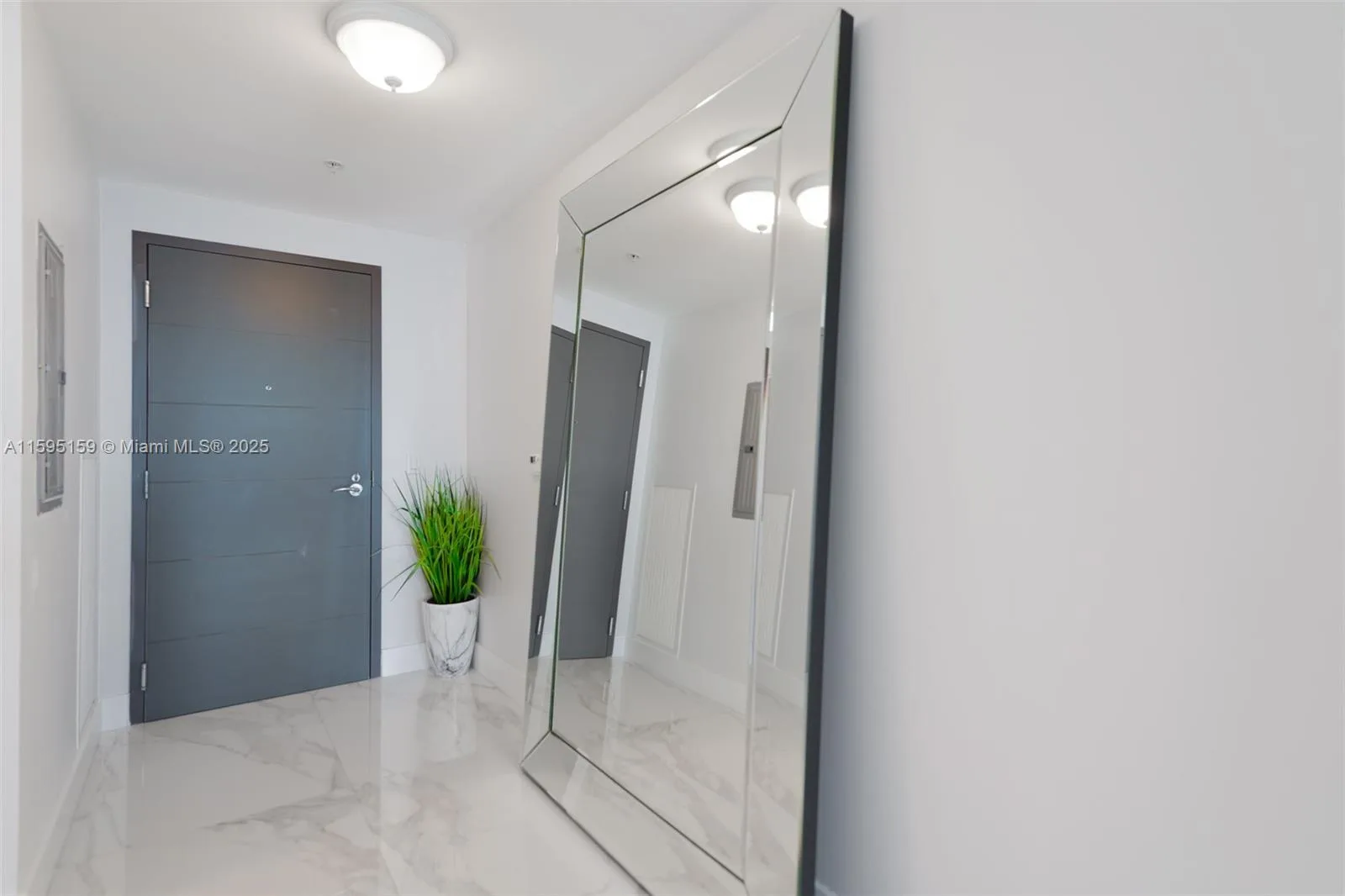 17111 Biscayne Blvd # 2303, North Miami Beach, FL 33160 photo 7