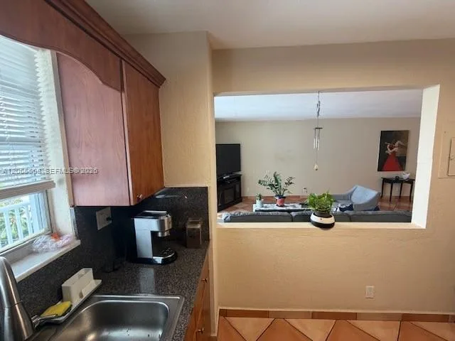 137 Golden Isles Dr # 912, Hallandale Beach, FL 33009 photo 12