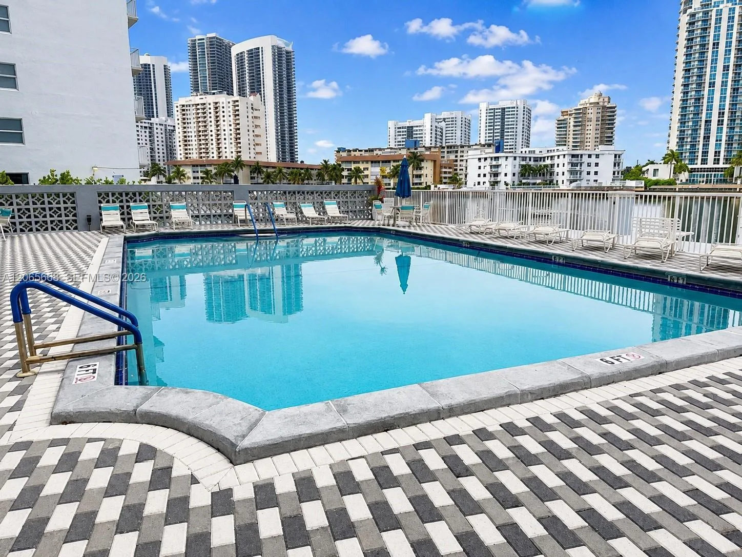 137 Golden Isles Dr # 912, Hallandale Beach, FL 33009 photo 5