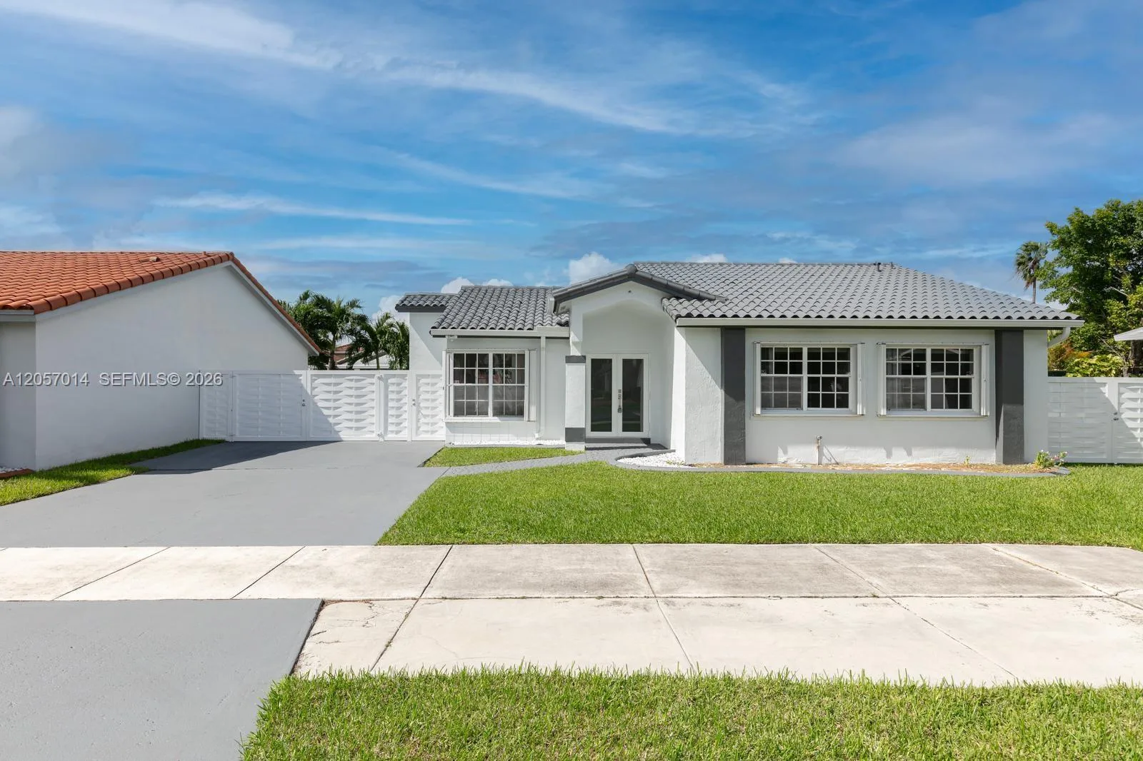 1938 SW 137th Ct, Miami, FL 33175 photo 2