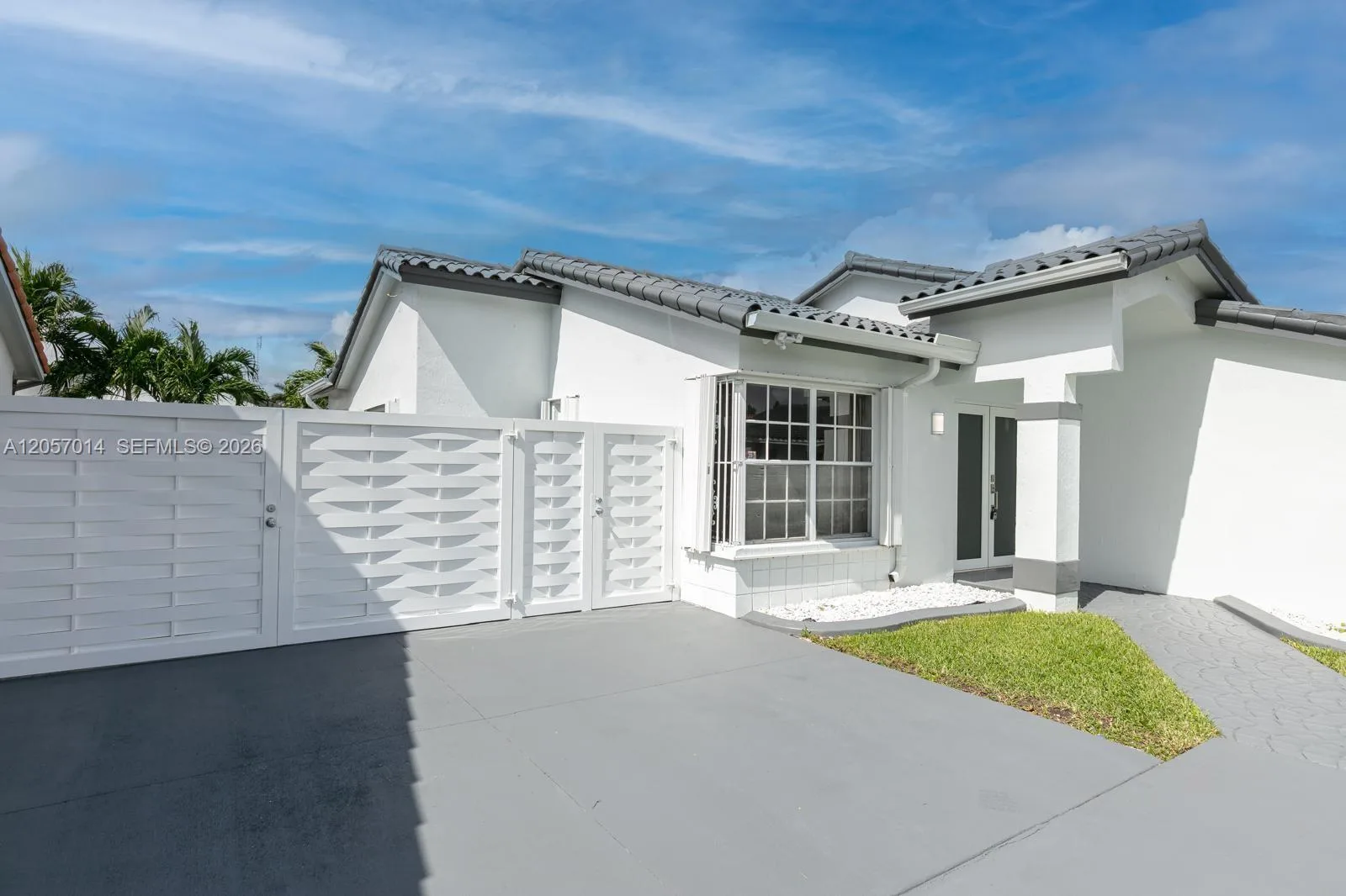 1938 SW 137th Ct, Miami, FL 33175 photo 4