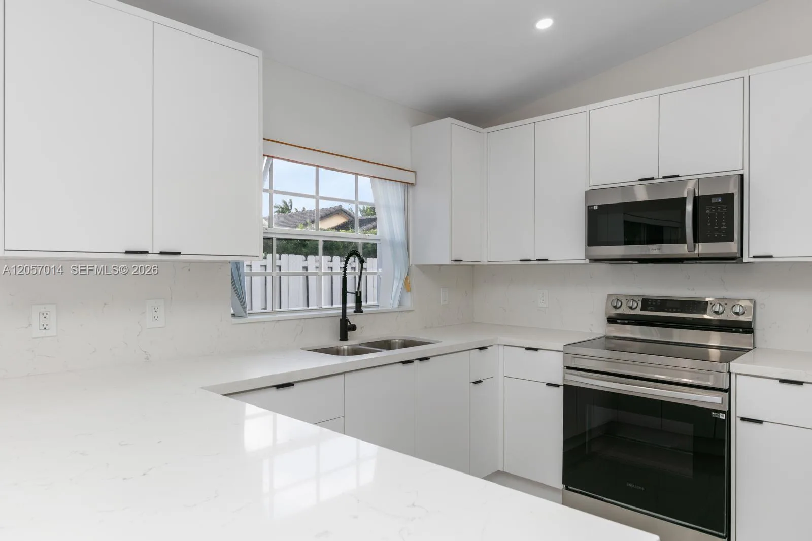 1938 SW 137th Ct, Miami, FL 33175 photo 8