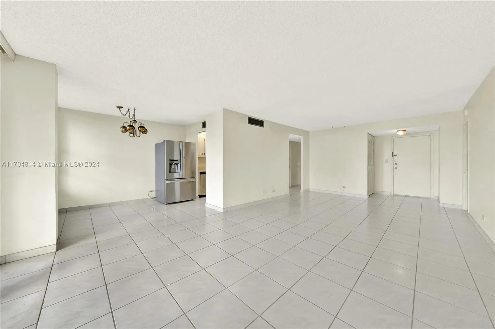 230 174th St # MO5, Sunny Isles Beach, FL 33160 photo 12