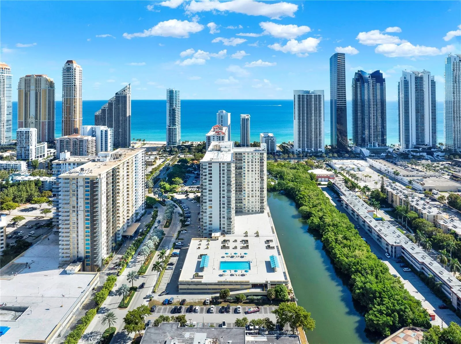230 174th St # MO5, Sunny Isles Beach, FL 33160 photo 3