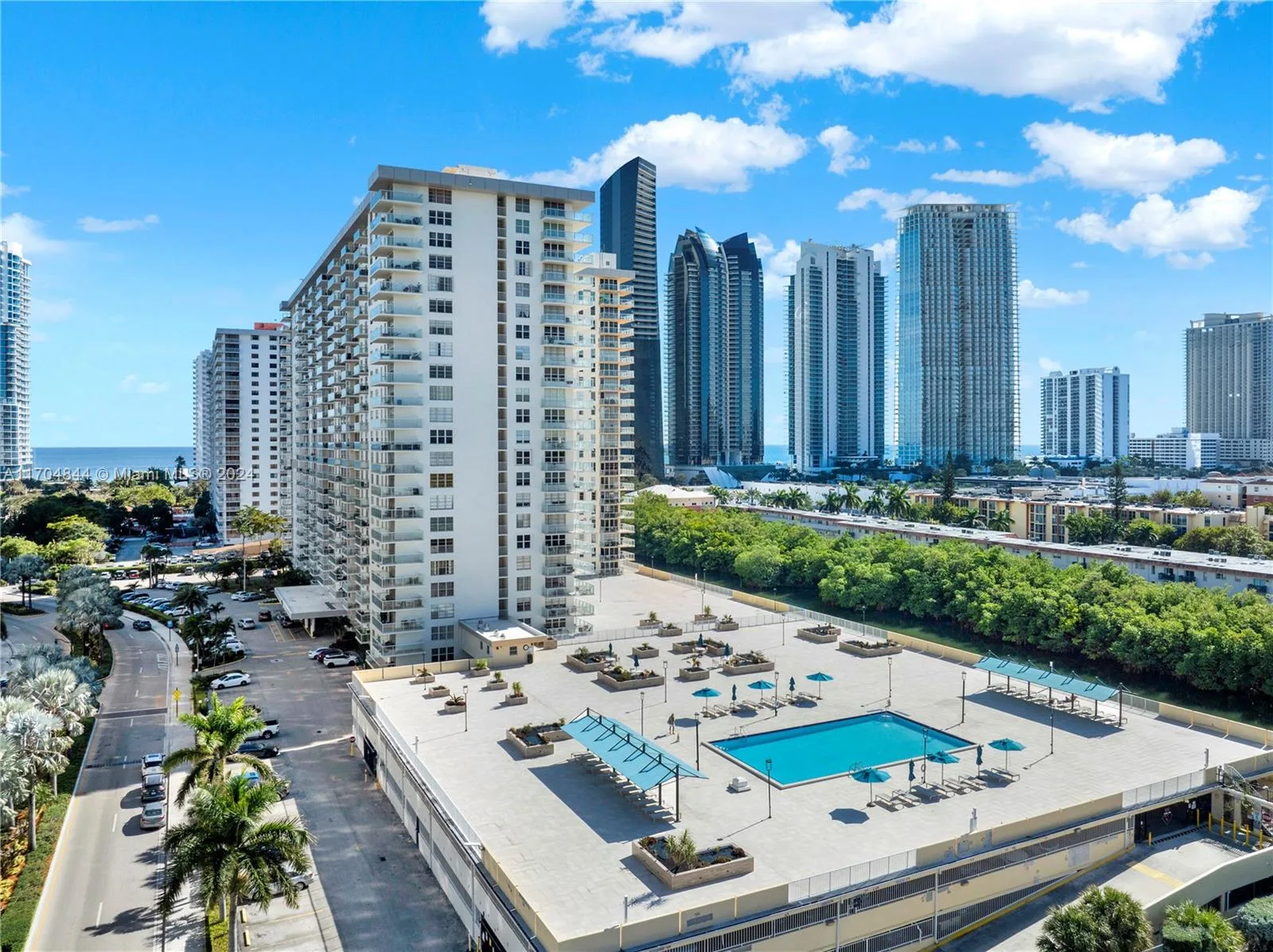 230 174th St # MO5, Sunny Isles Beach, FL 33160 photo 5