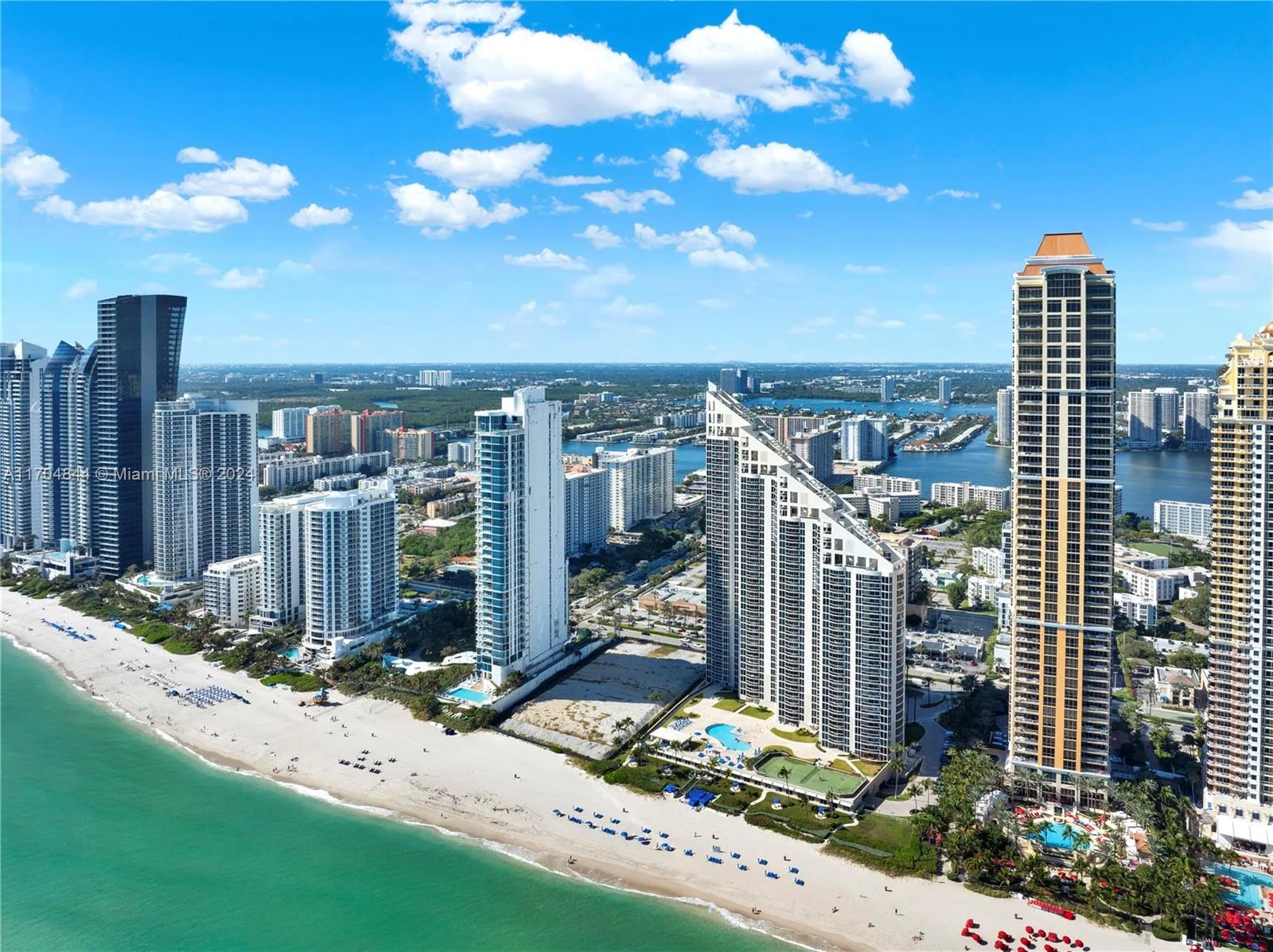 230 174th St # MO5, Sunny Isles Beach, FL 33160 photo 6