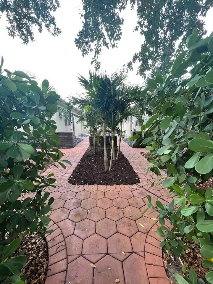 1925 Dewey St, Hollywood, FL 33020 photo 8