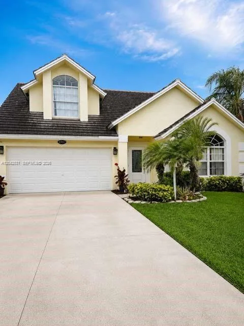 4351 Leicester Ct, West Palm Beach, FL 33409