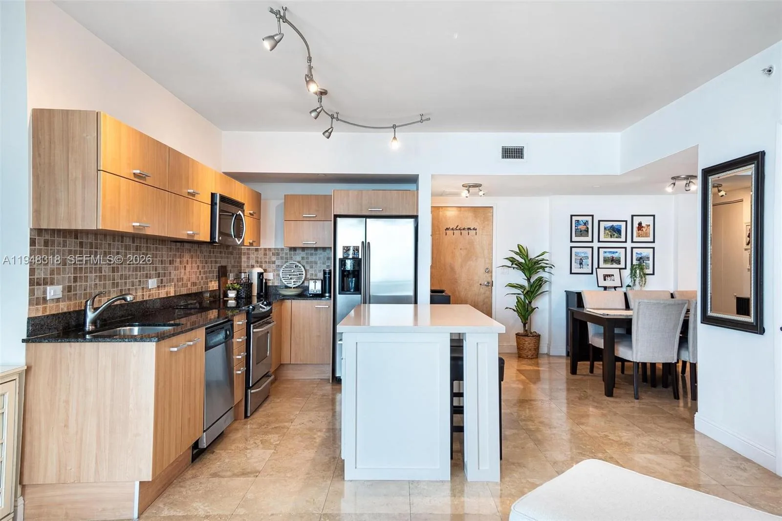 350 S Miami Ave # 3807, Miami, FL 33130 photo 11