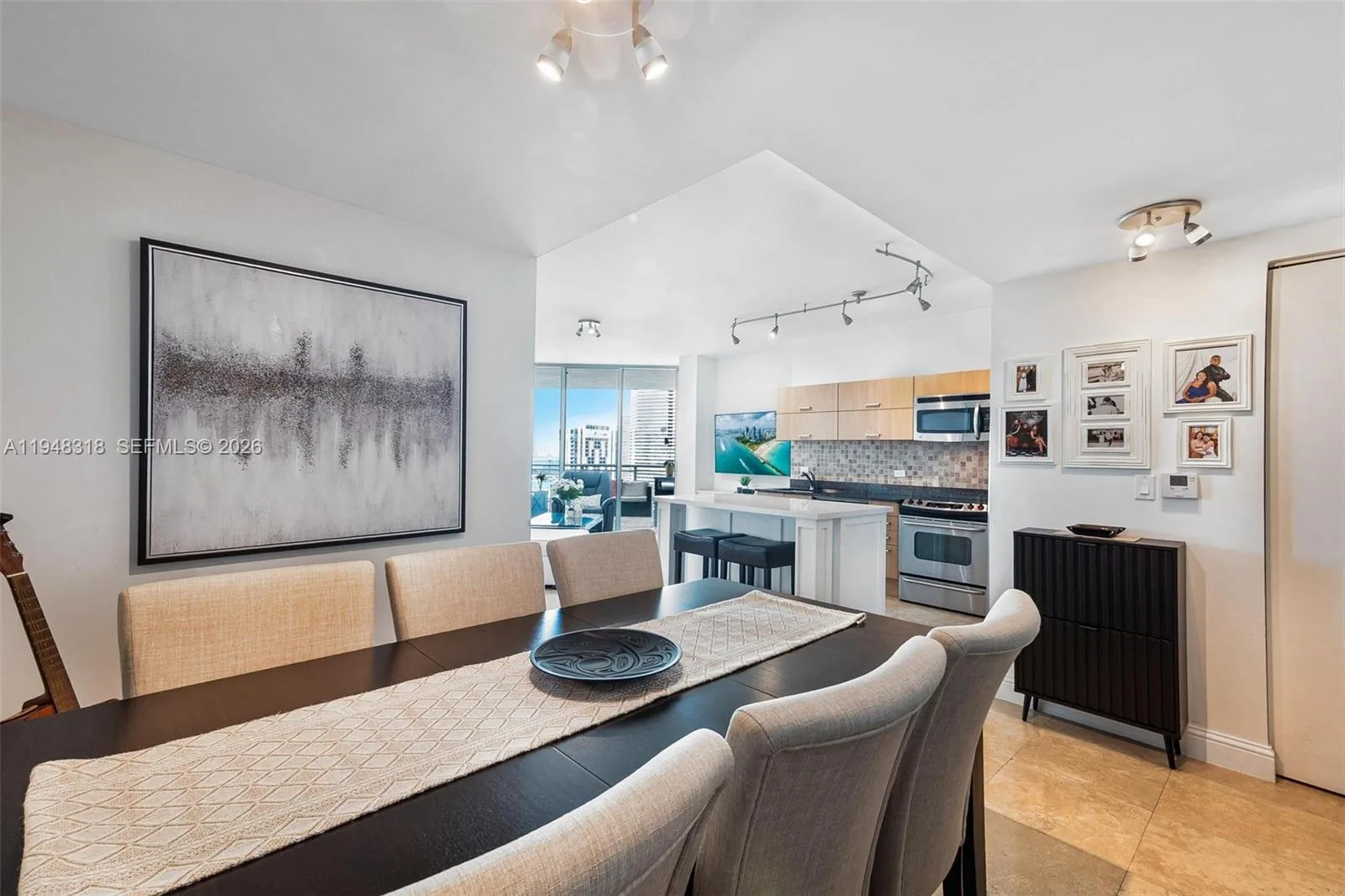 350 S Miami Ave # 3807, Miami, FL 33130 photo 8