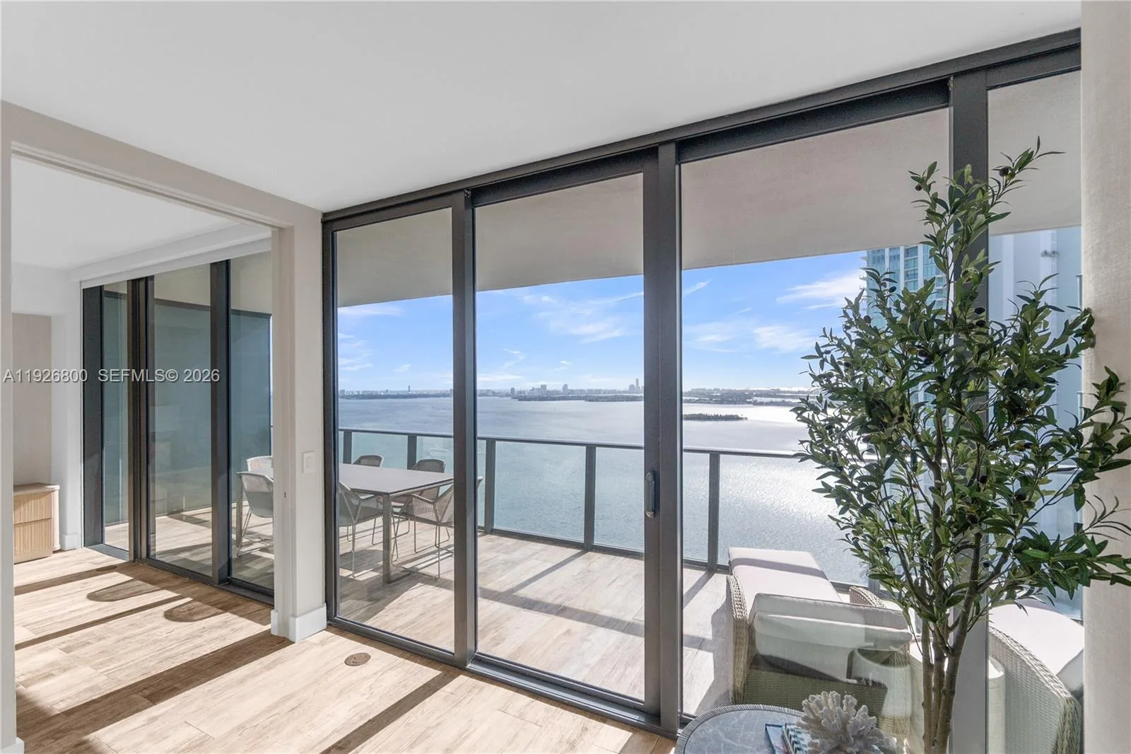 650 NE 32nd St # 2901, Miami, FL 33137