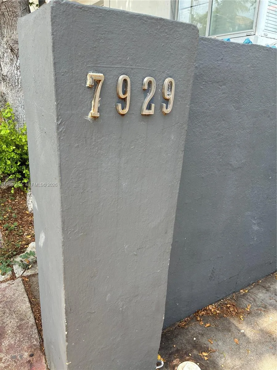 7929 Abbott Ave # NE, Miami Beach, FL 33141
