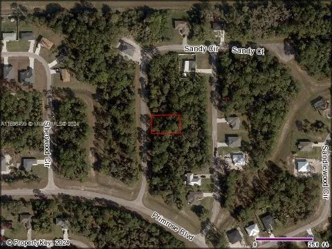 8008 Sandy Cir, La Belle, FL 33935