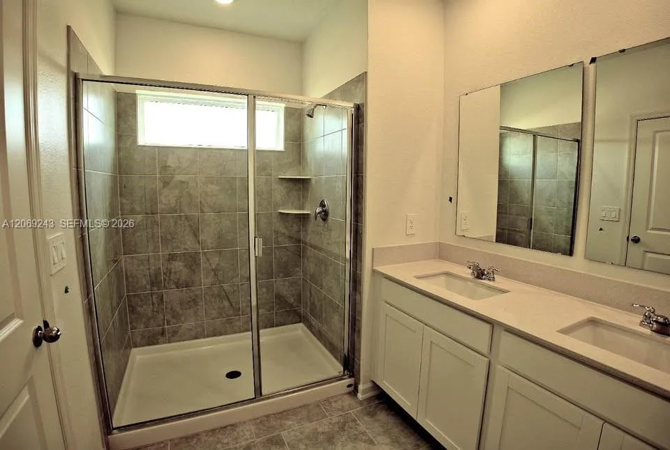 2837 Pierr, Davenport, FL 33837 photo 11