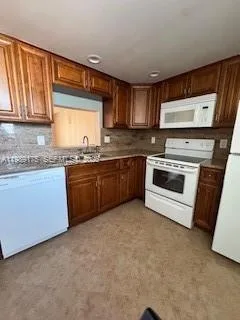 421 NE 14th Ave # 401, Hallandale Beach, FL 33009 photo 2