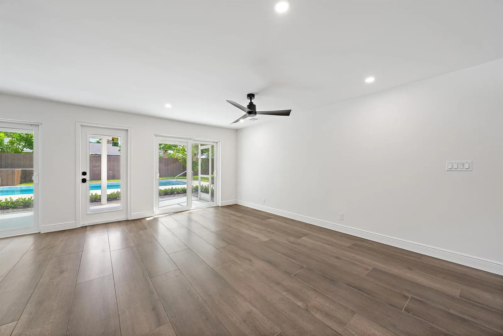 109 E RIVERSIDE Drive, Jupiter, FL 33469 photo 13