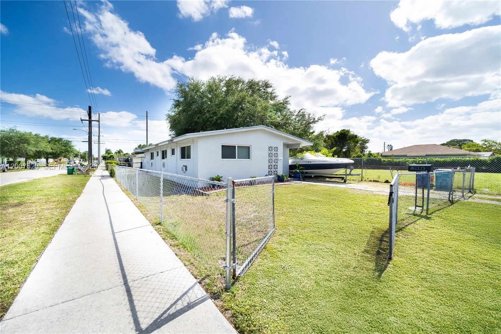 2406 NW 67th St, Miami, FL 33147 photo 7