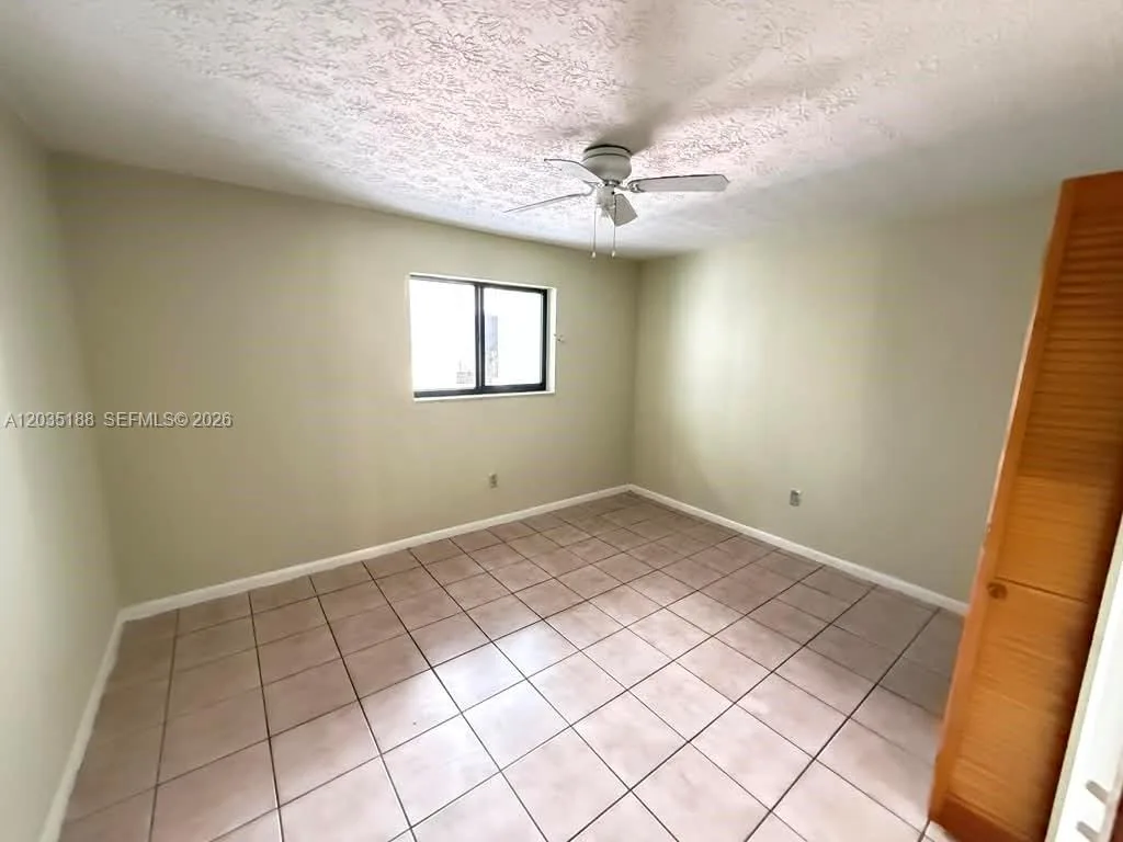 6055 W 19th Ave # 305, Hialeah, FL 33012