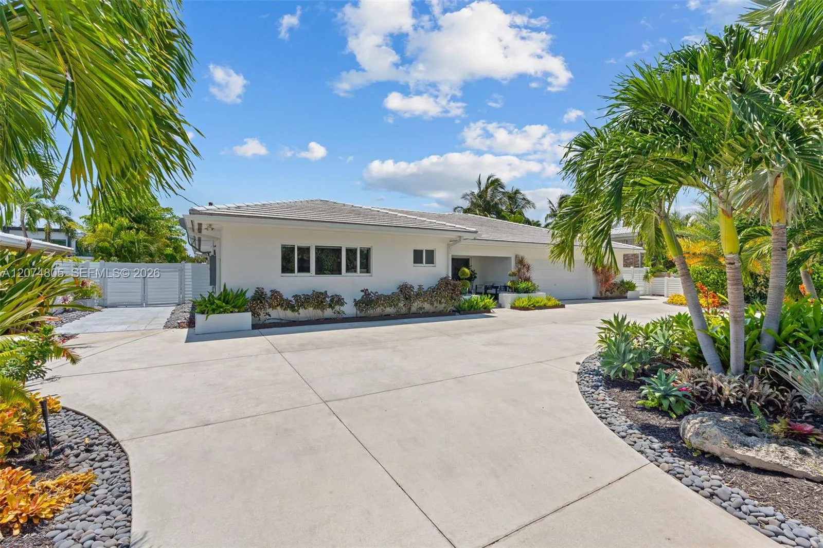 2812 NE 28th St, Fort Lauderdale, FL 33306 photo 4