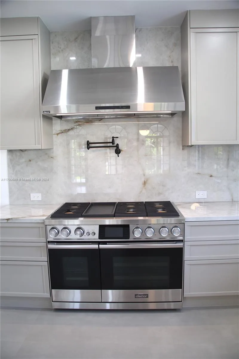 1345 Hollywood Blvd, Hollywood, FL 33019 photo 11