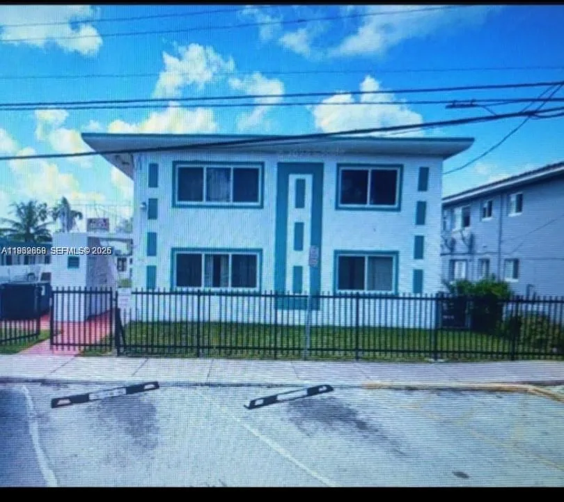 2101 Calais Dr # 8, Miami Beach, FL 33141
